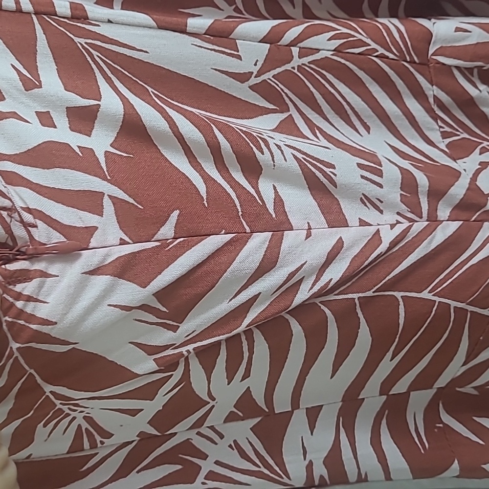 Derek Heart Red and White Leaf Print Jump Suit  Size M - Picture 8 of 9